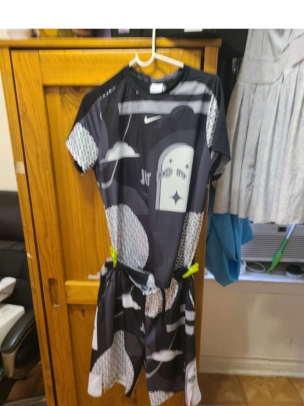 Unisex Nike Drifit 2piece  Blk/white/grey XL + Kids Mesh Pockets - Picture 6 of 10